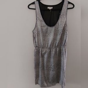 ❣️Ladies sleeveless dress size L Silence and Noise brand(#597)